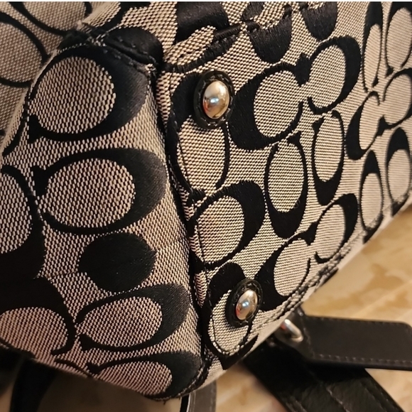 Coach Canvas Monogram C Shoulder Bag EUC - Picture 4 of 14
